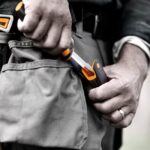 Μαχαίρι γενικής χρήσης με ακονιστήρι - FISKARS - Image 4